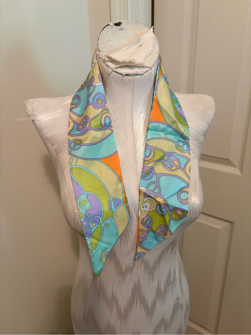 Silk satin Multicolor Twilly Scarf - Pastel Pattern 70s vintage yummy
